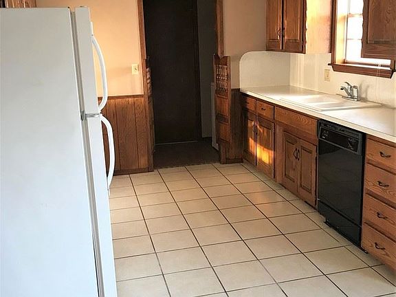 4th image of 2818 W Waller Dr