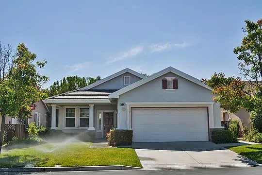 1484 Bismarck Ln photo 1