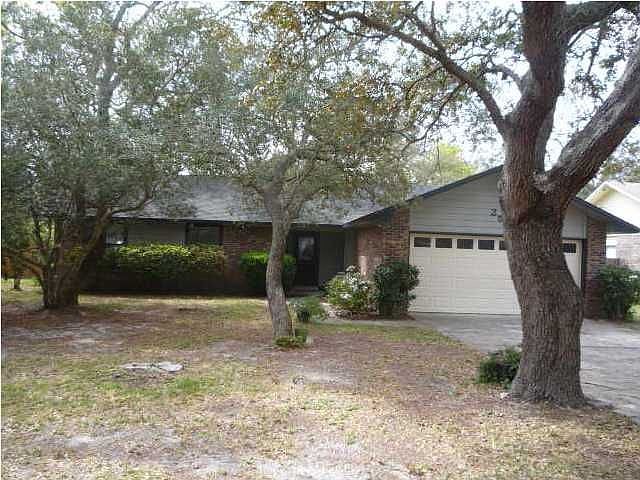 1st image of 255 Dominica Cir W
