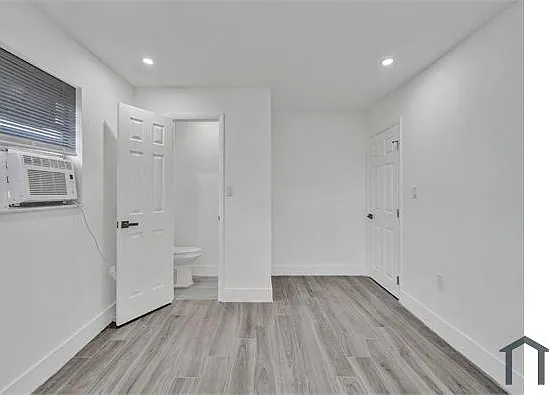 3 bed, 4198 sqft, $2,395 — Photo 3