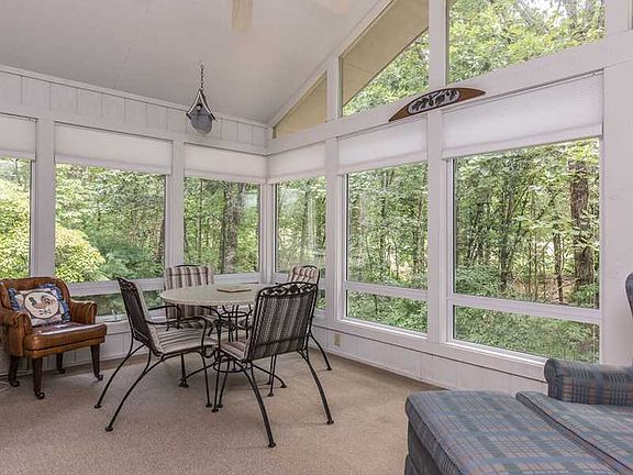 3rd image of 15 Tarland Ln