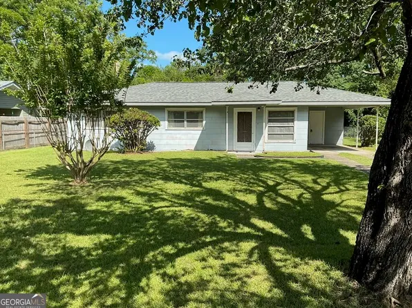 108 Sunset Dr, Eufaula, AL 36027