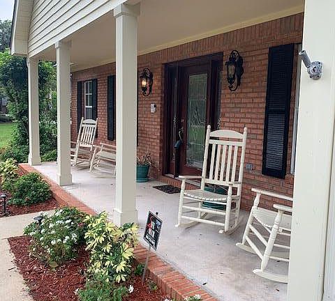 5th image of 2220 Hawkcrest Dr E