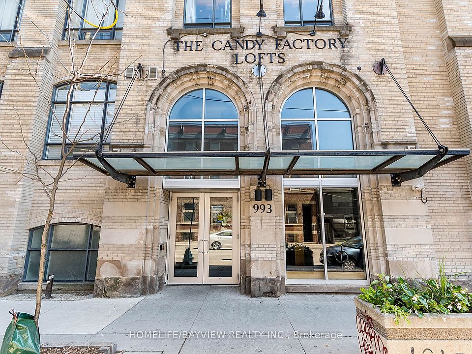 1st image of 993 Queen St W #203