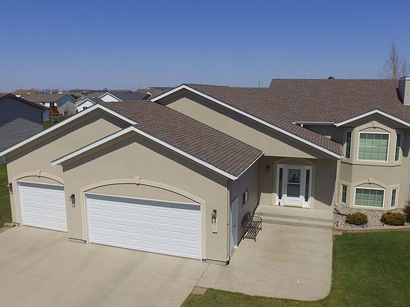 3rd image of 604 N Sedona Dr