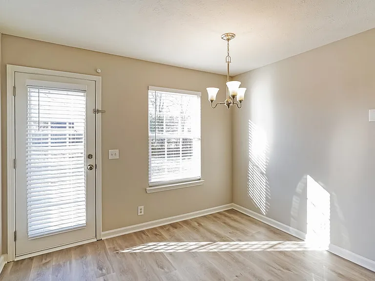 7016 S Hampton Blvd — Photo 6