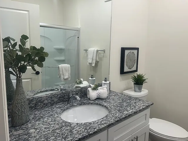 Thornwood Apartments — Photo 15