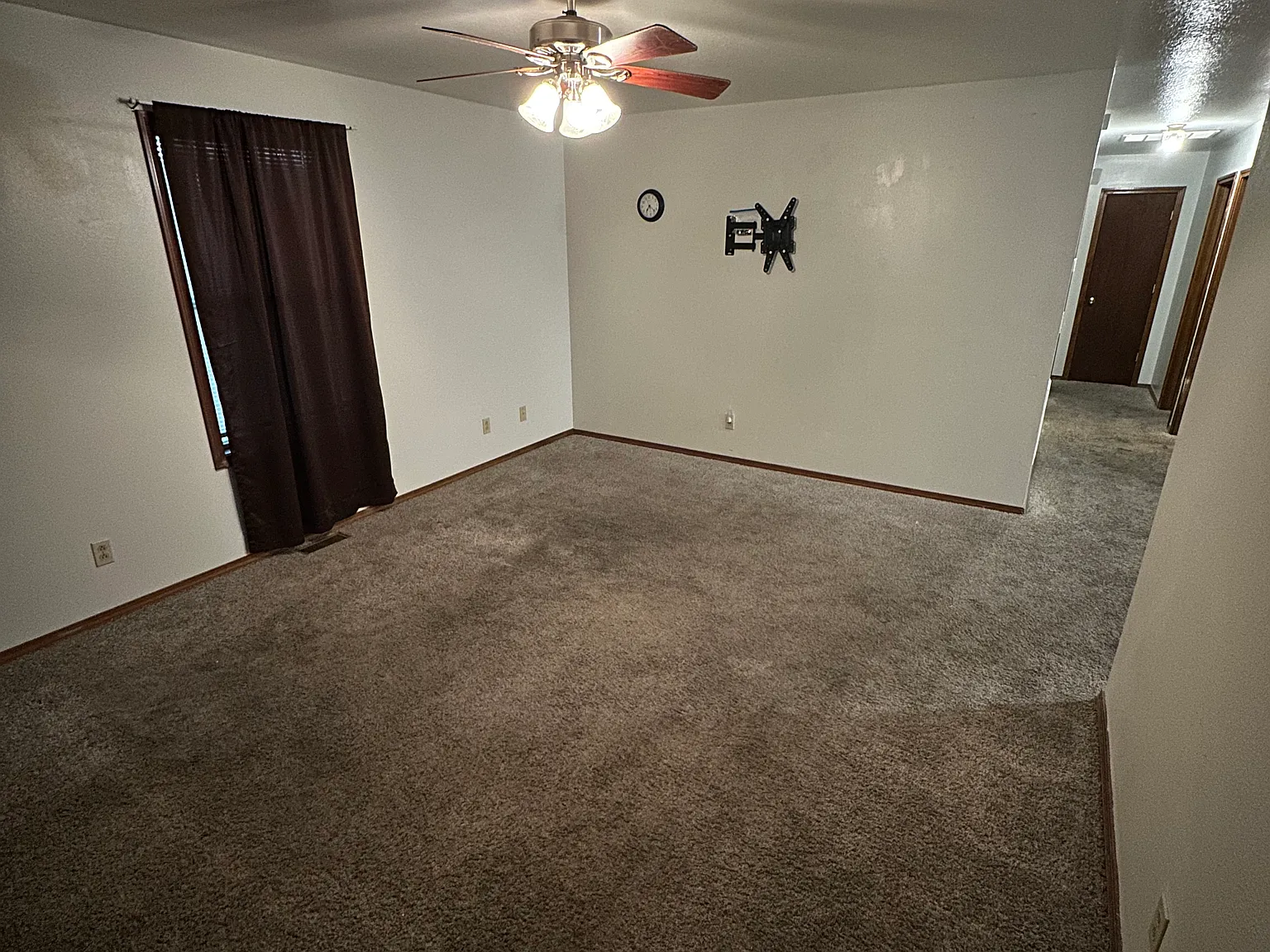 3 bed, 1150 sqft, $1,450 — Photo 2