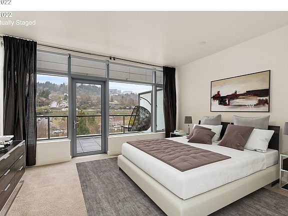4th image of 3601 SE River Pkwy Unit 407