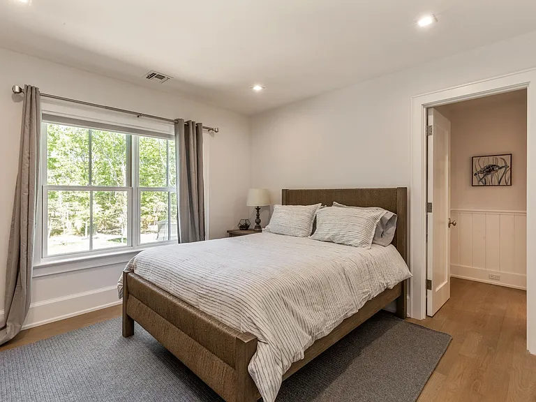 Woodcrest Dr — Photo 22