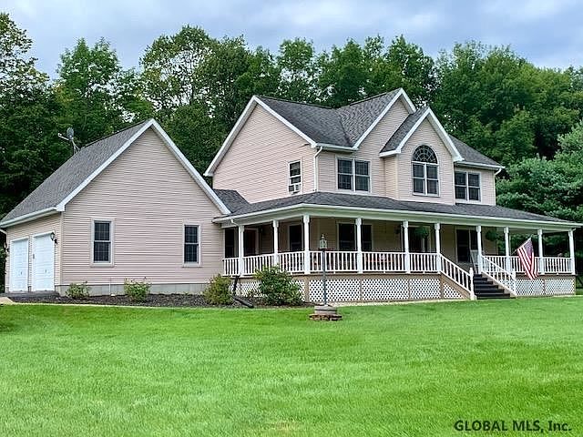 1st image of 30 Stonehurst Dr