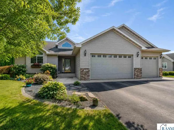 446 Thomas Dr, Eagle Lake, MN 56024