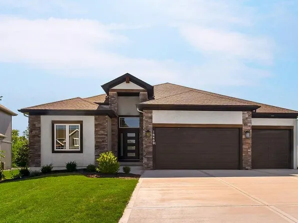 16400 S Loiret St, Olathe, KS 66062