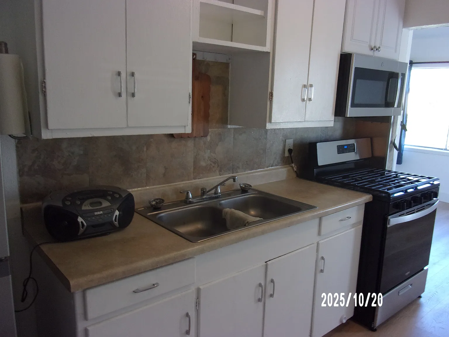 1 bed, 600 sqft, $900 — Photo 3