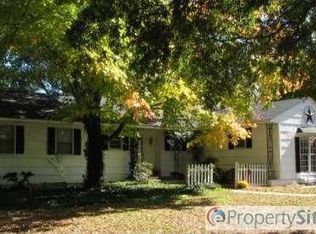 484 N Broad St E, Angier, NC 27501