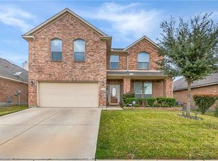500 Fairbrook Ln, Fort Worth, TX 76140
