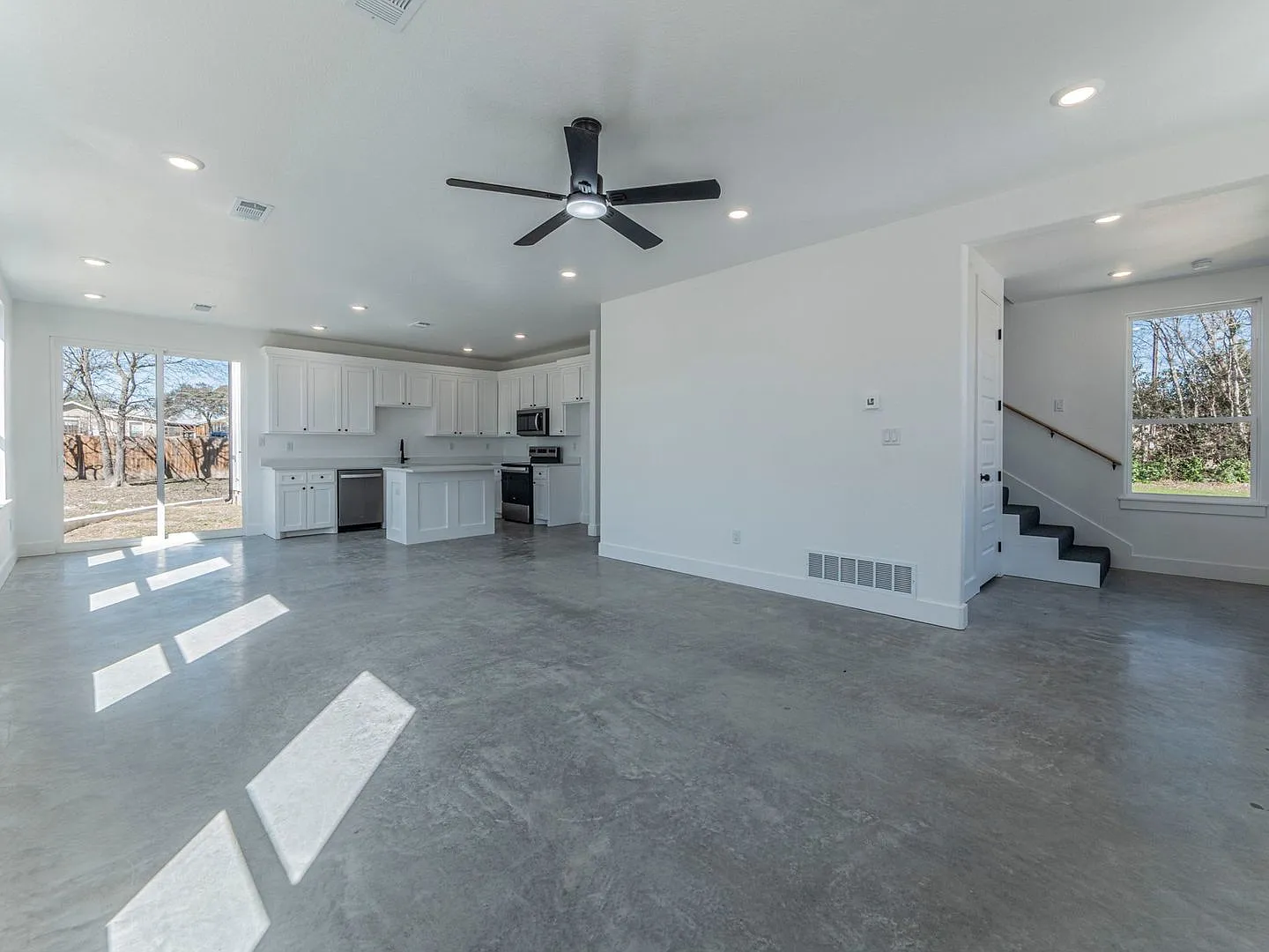 1010 E Marble Street — Photo 4