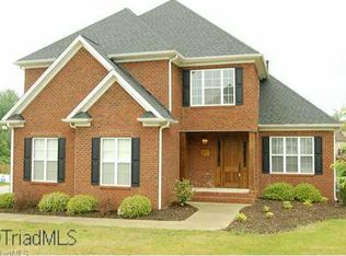 815 Cameron Village Dr, Winston Salem, NC 27103