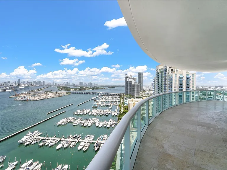 1000 S Pointe Dr #2501 — Photo 48