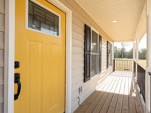 3rd image of 4191 Oakleys Ln