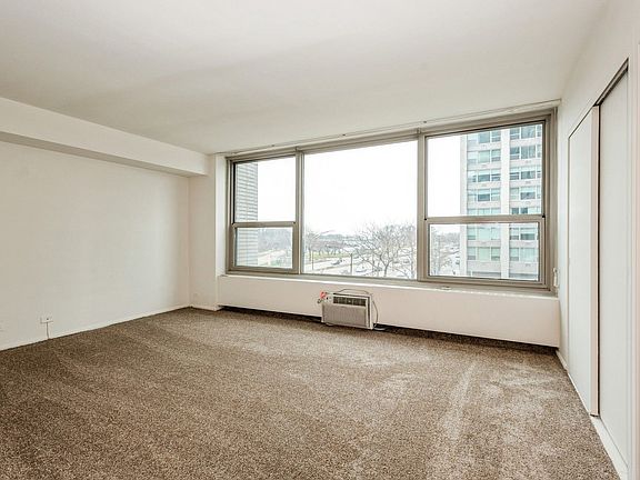 4th image of 3600 N Lake Shore Dr APT 315