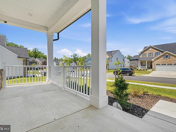 5th image of 15550 Twin River Cir