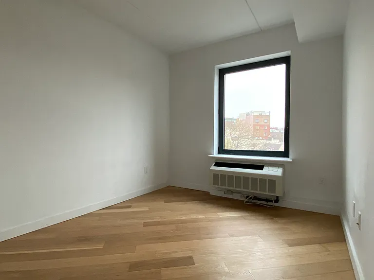 150 Union Ave #3H — Photo 4