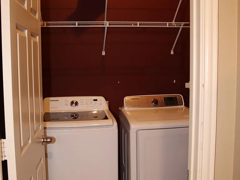 1548 Idlewild Dr — Photo 15