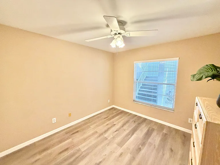 509 Roma Ct #107 — Photo 20