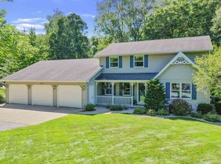 2721 Scotch Pine Trl, Suamico, WI 54313