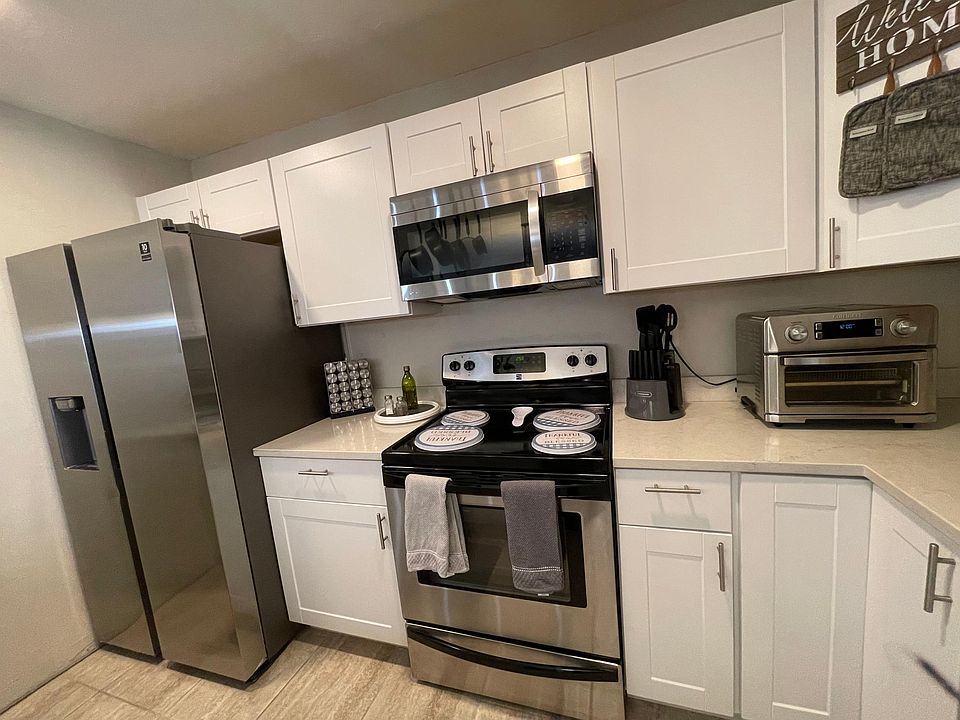1st image of 6581 Calle La Paz Dr