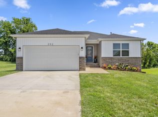 202 N Cheyenne Valley Rd, Nixa, MO 65714