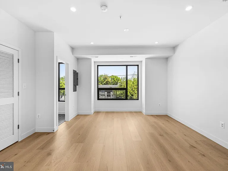 2532 Elvans Rd SE — Photo 31