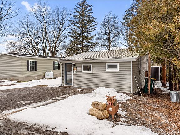 3rd image of 6701 Upper Dr