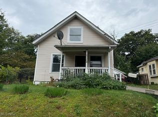 2328 7th St SW, Akron, OH 44314