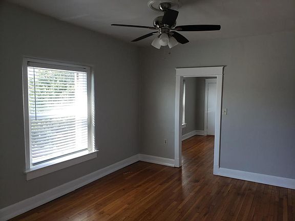3rd image of 708 E 26th St APT 2W