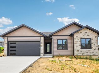 2085 Fawn Valley Ct, Reedsburg, WI 53959