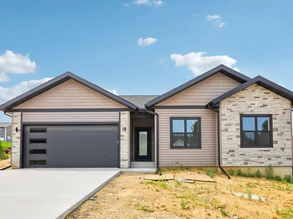 2085 Fawn Valley Court, Reedsburg, WI 53959