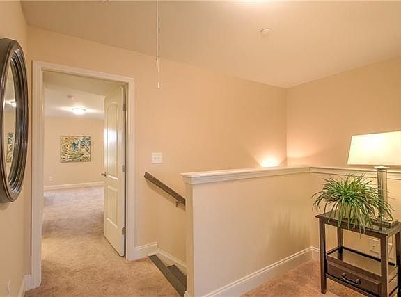 4th image of 510 Cobert Ln