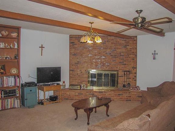 5th image of 2060 Crestridge St