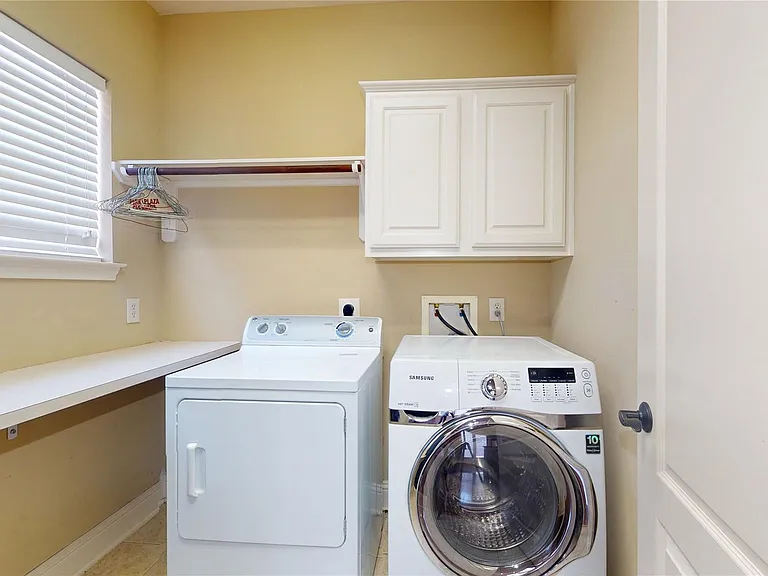 8538 Sunrise Meadow Ln — Photo 15