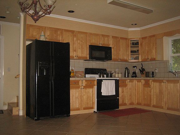 4th image of 4135 Gregory St