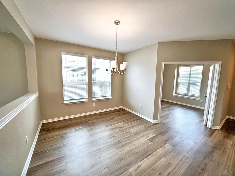 107 Kyle Cv — Photo 9