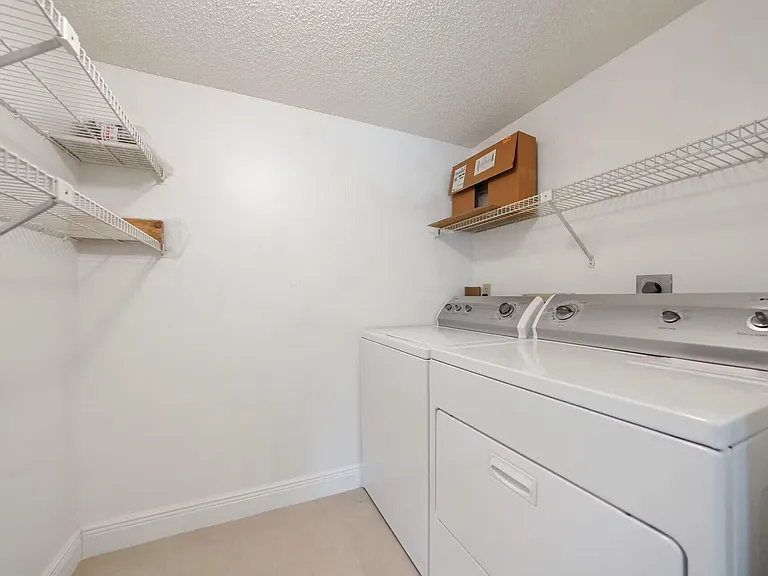 802 Sky Pine Way #F2 — Photo 11