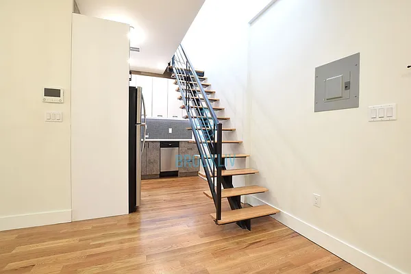 Rented by null | media 77