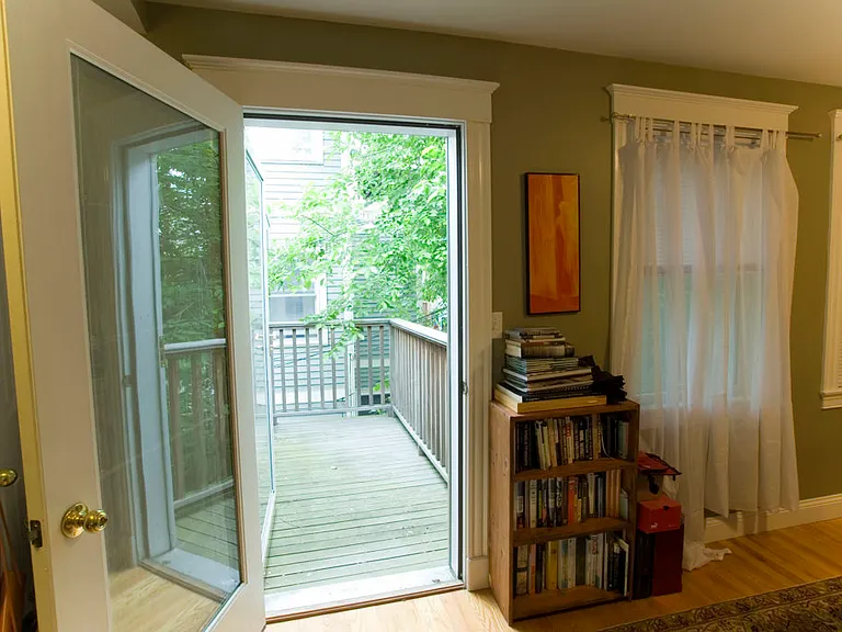 366 E St — Photo 9