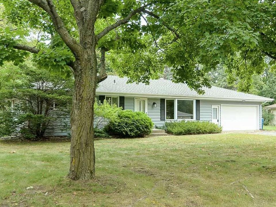 1st image of 1815 Fountain Ln N #D