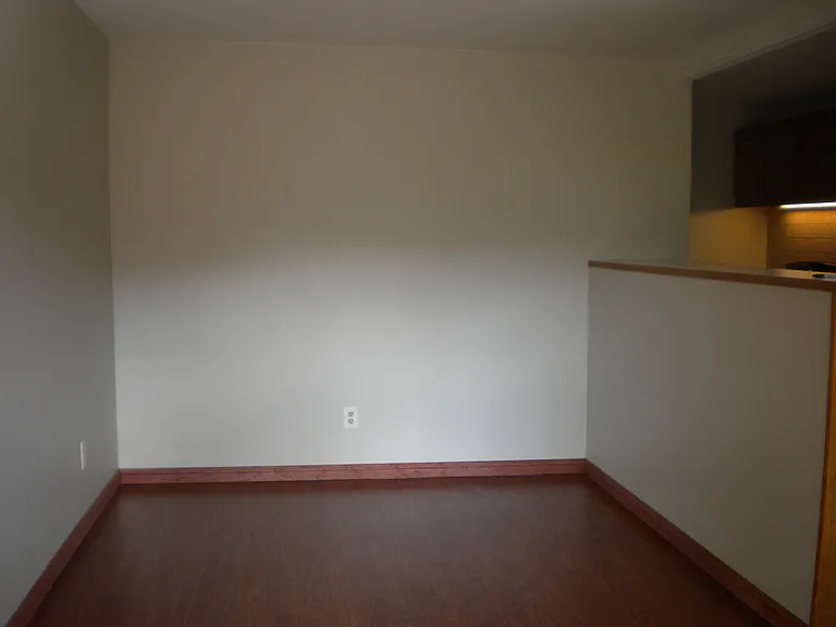 301 N French St — Photo 7