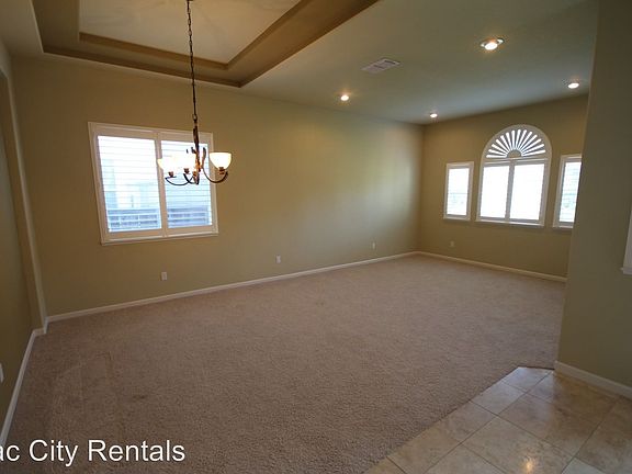 3rd image of 3405 Heron Lake Ln