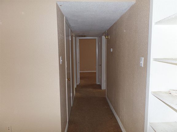 4th image of 5625 Antoine Dr #1410